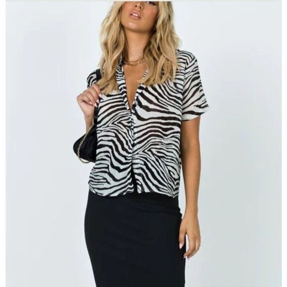✨Princess Polly Melissa Zebra Short Sleeve Sheer Button Up Sz 4 Shirt✨ - Picture 2 of 8